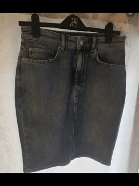 Women's Dark Wash Denim Pencil Skirt - Unbranded